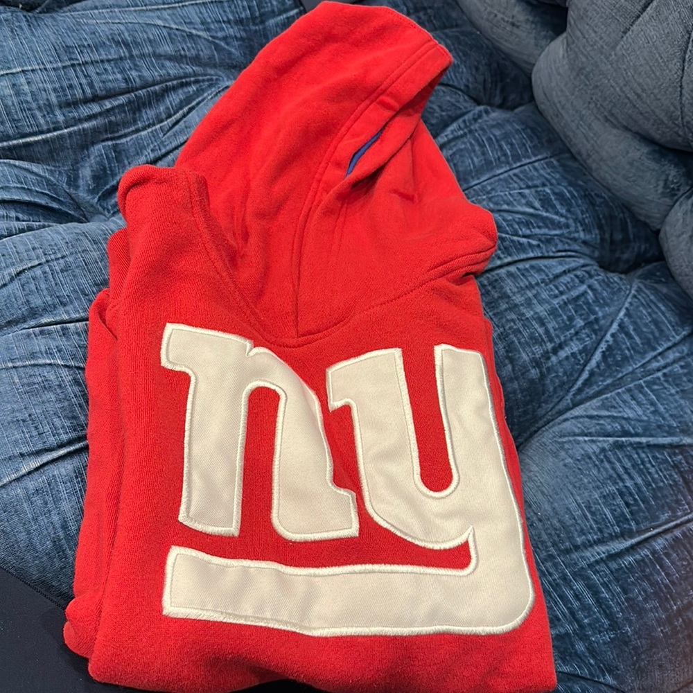 NY giants sweatshirt